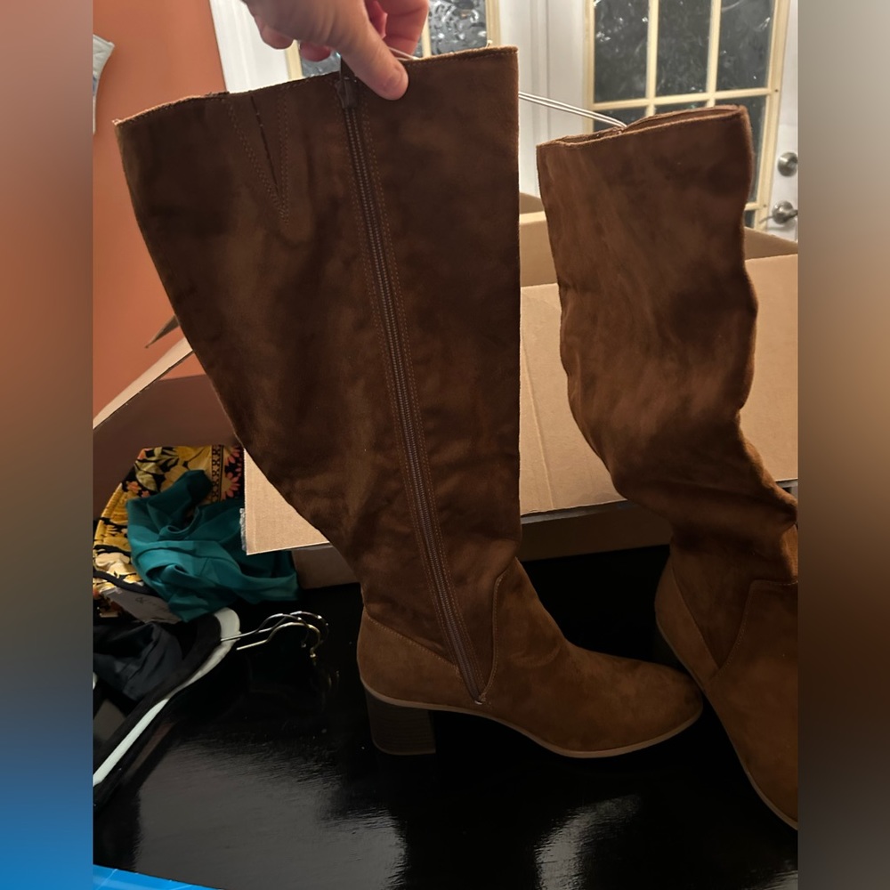 Suede like size 10 wide calf boots.